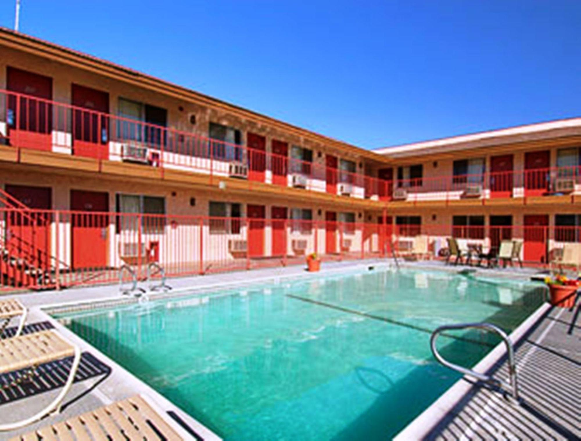 Park Avenue Inn & Suites Victorville Esterno foto