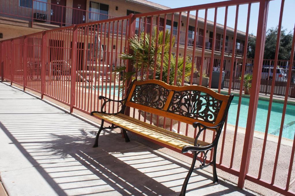 Park Avenue Inn & Suites Victorville Esterno foto